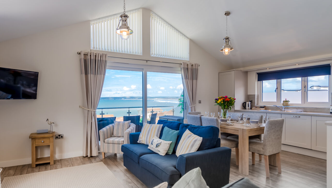 luxury apartment overlooking the beach in North Devon