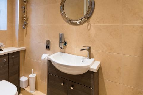 En-suite Bathroom of an Apartment on a Holiday Park