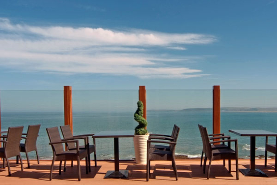 The Pier House Seafront Bar & Restaurant